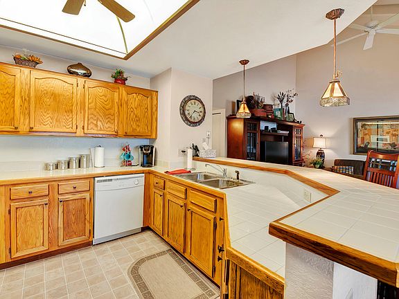 4th image of 11666 N 28th Dr Unit 231