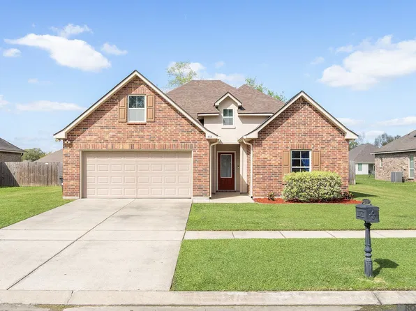 1303 S Sanctuary Ave, Gonzales, LA 70737