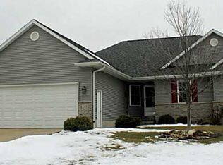 310 Landau St, Robins, IA 52328