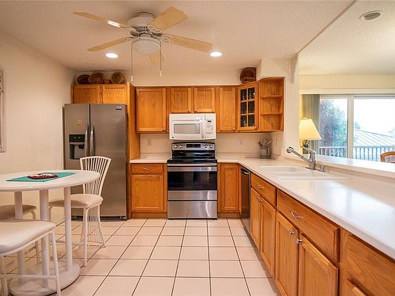 2nd image of 1477 Park Beach Cir APT 24