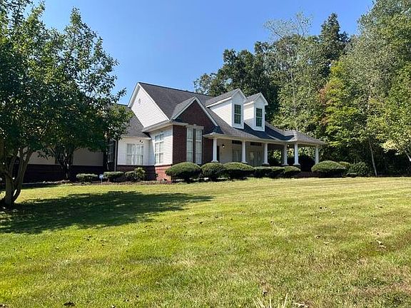 3rd image of 133 Big Cedar Dr