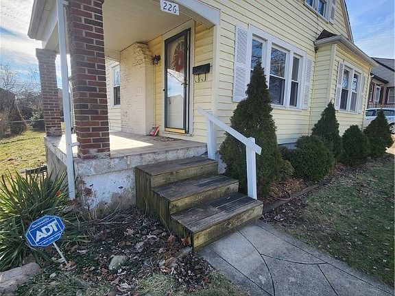 4th image of 226 Ashwood Ave