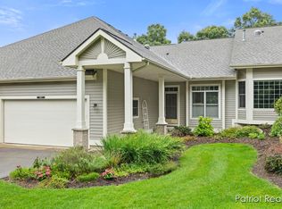 1638 Stillwater Ct NE, Grand Rapids, MI 49505