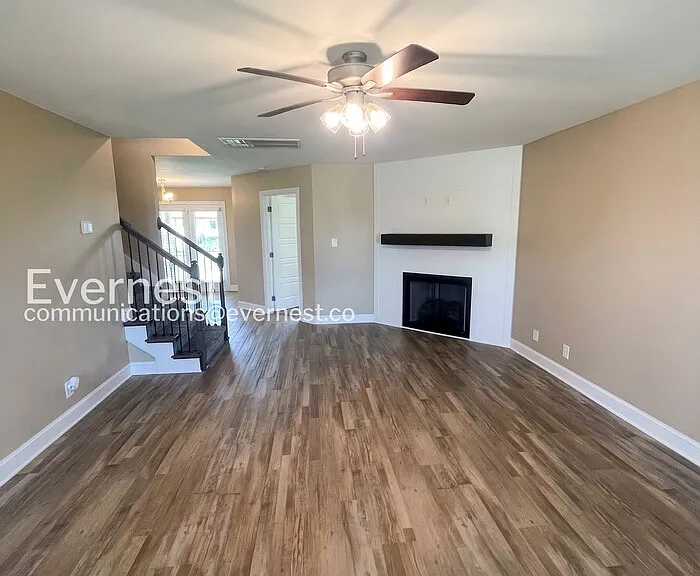 311 Dugger Dr — Photo 8