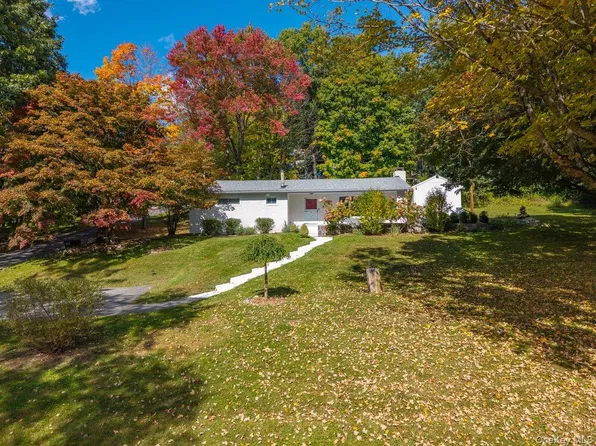 18 Blueberry Hill Road, Mahopac, NY 10541