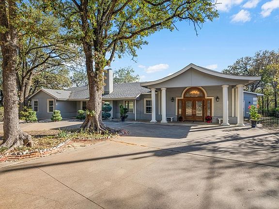 5th image of 8248 Meadowbrook Dr