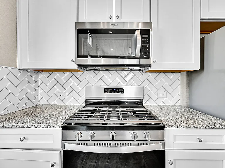 2407 Zorro Hts — Photo 12