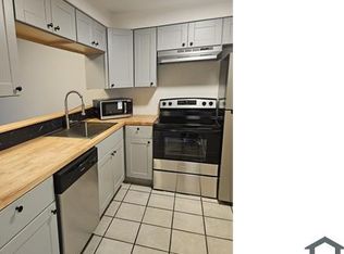 23740 100th Ave SE #A-101, Kent, WA 98031