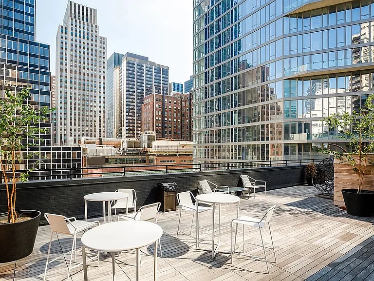 230 E 44th St #4M — Photo 7