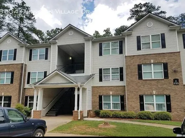 2302 Fairington Ridge Cir, Lithonia, GA