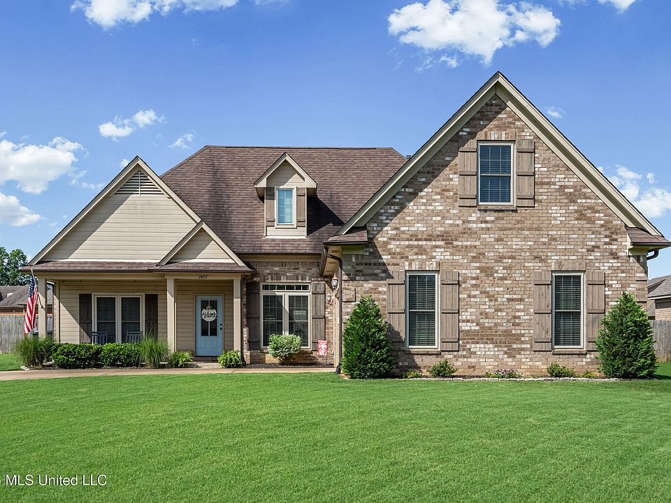 1st image of 1457 Lake Front Dr E