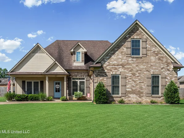 1457 Lake Front Dr E, Hernando, MS 38632