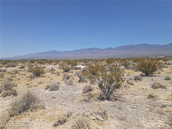 3rd image of 400 Mustang St