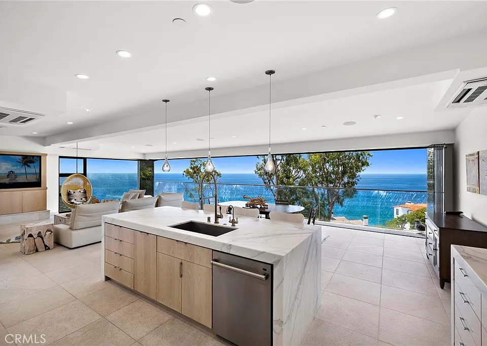 2629 Victoria Dr