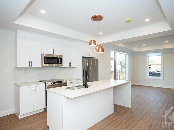 2nd image of 15 Monk St #8