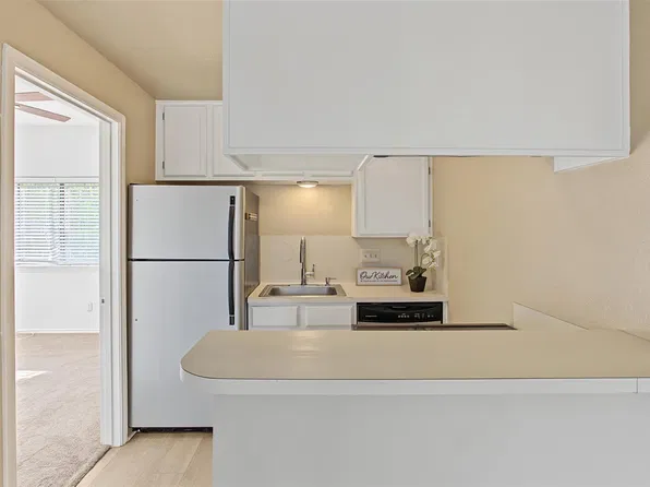 601 Nelray Blvd APT 17, Austin, TX 78751