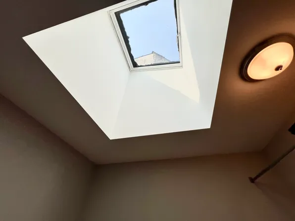 728 Courtlandt Avenue image 4 of 6