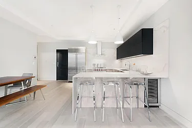 Sold by Space Marketing Shop