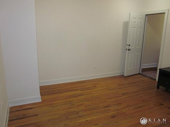 4th image of 3050 14th St #2F