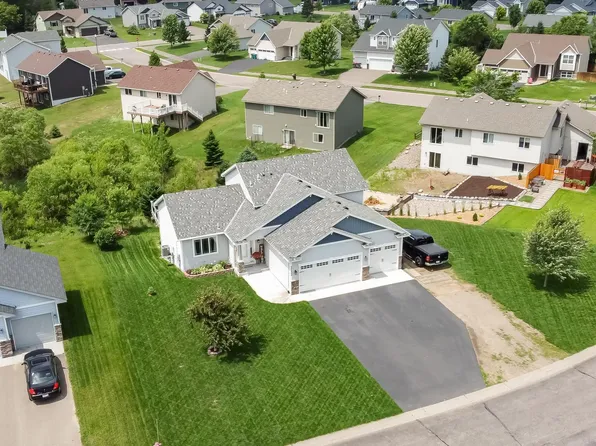 25464 11th St W, Zimmerman, MN 55398