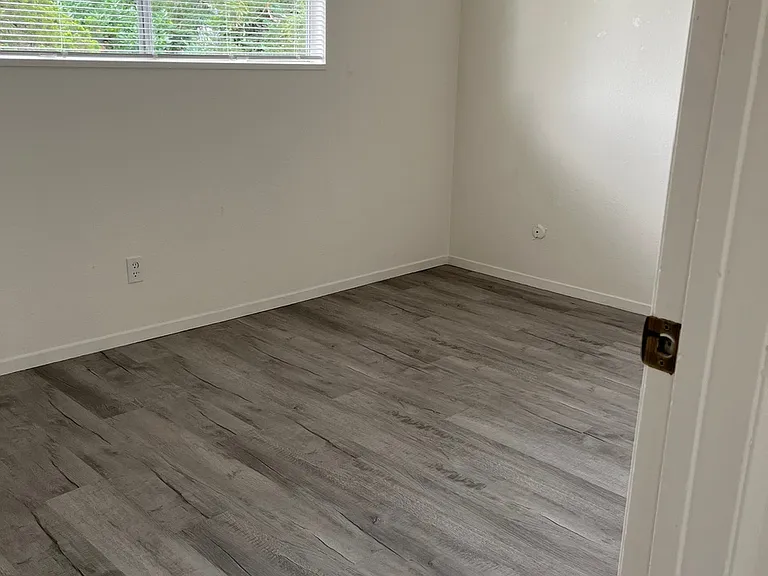 1019 Civic Center Dr #D — Photo 8