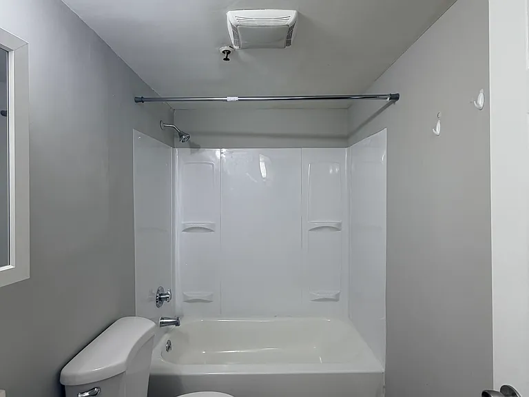 143 Sheffield Ave #2-A — Photo 3