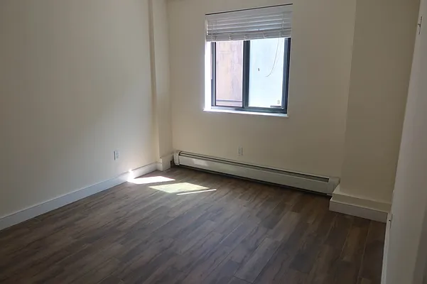 Rented by Modern Spaces | media 31