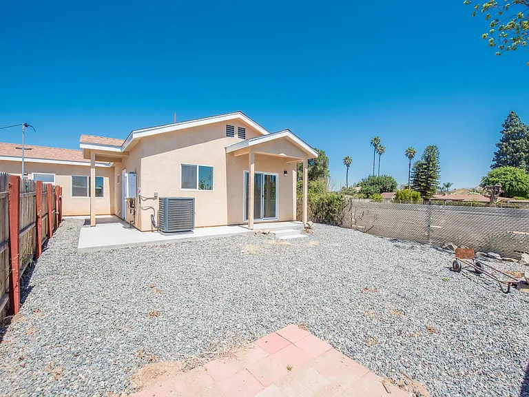 5409 Rose Ave — Photo 2