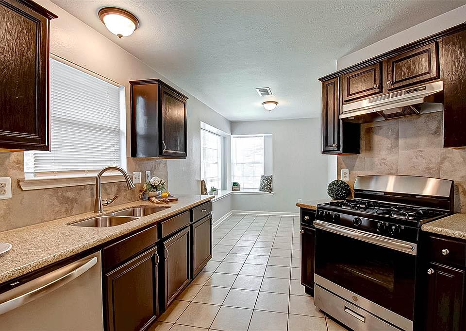 1st image of 7614 River Pines Dr