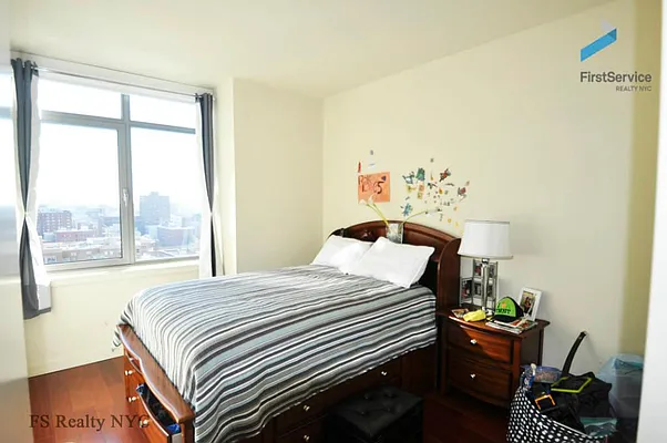 Sold by FirstService Realty (legacy) | media 21