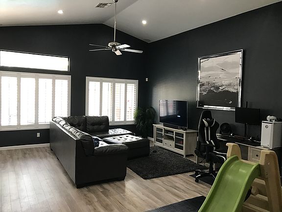 3rd image of 344 W Oriole Way