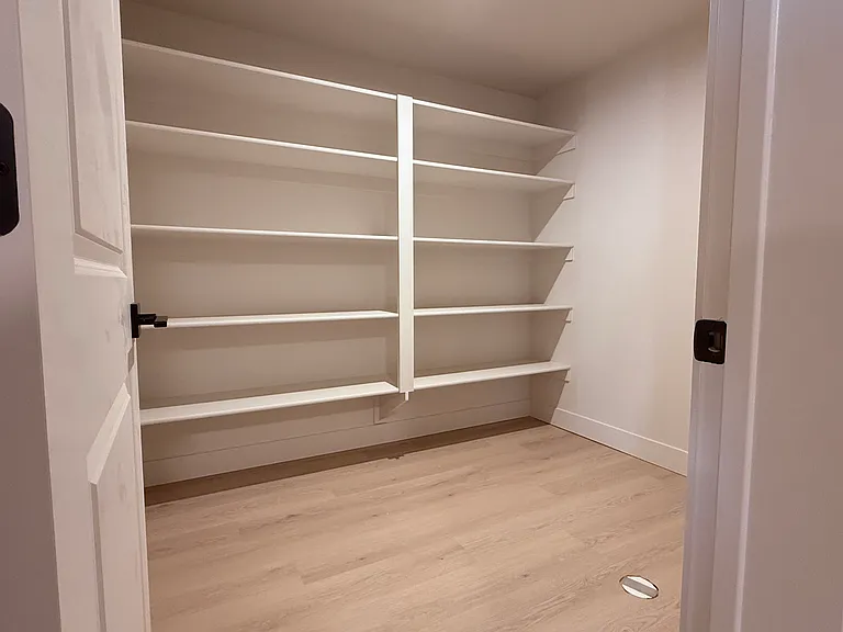 1128 W Gossamer Ln #BASEMENT — Photo 7