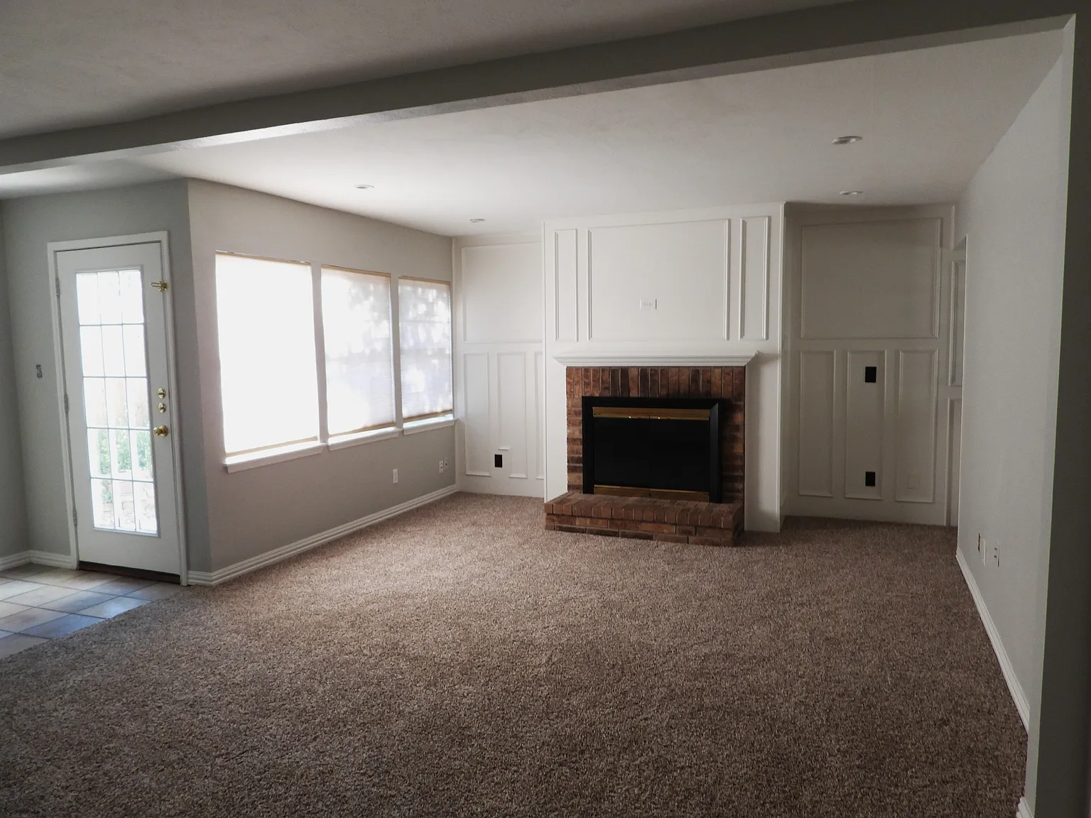 4 bed, 2.5 bath, 1712 sqft, $2,600 — Photo 3