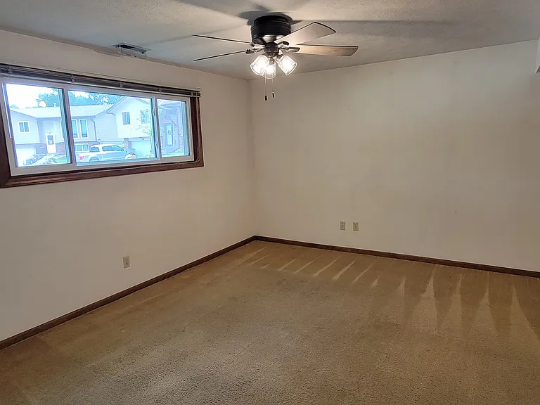 5208 Ascot Cir — Photo 21