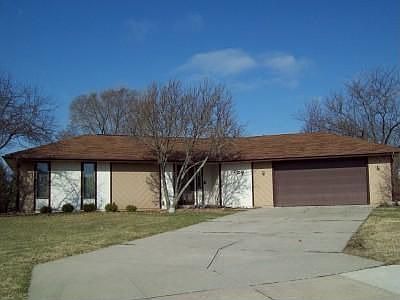 1st image of 737 Lyndhurst Dr