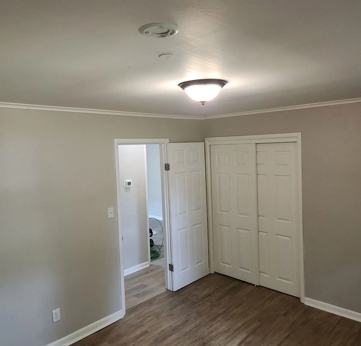 6409 Hessen Cassel Rd — Photo 3