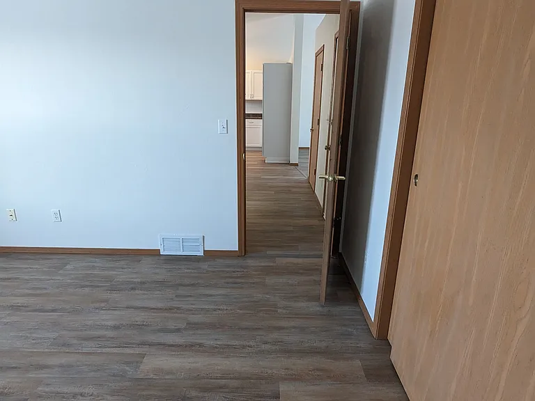 2949 Popplewood Ct — Photo 15