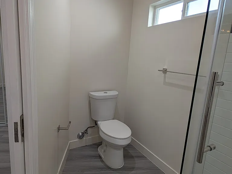 13435 Moorpark St — Photo 34