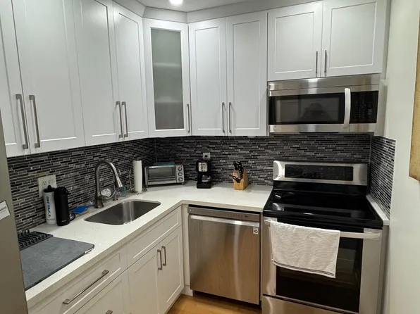 5840 NE 22nd Way, Fort Lauderdale, FL