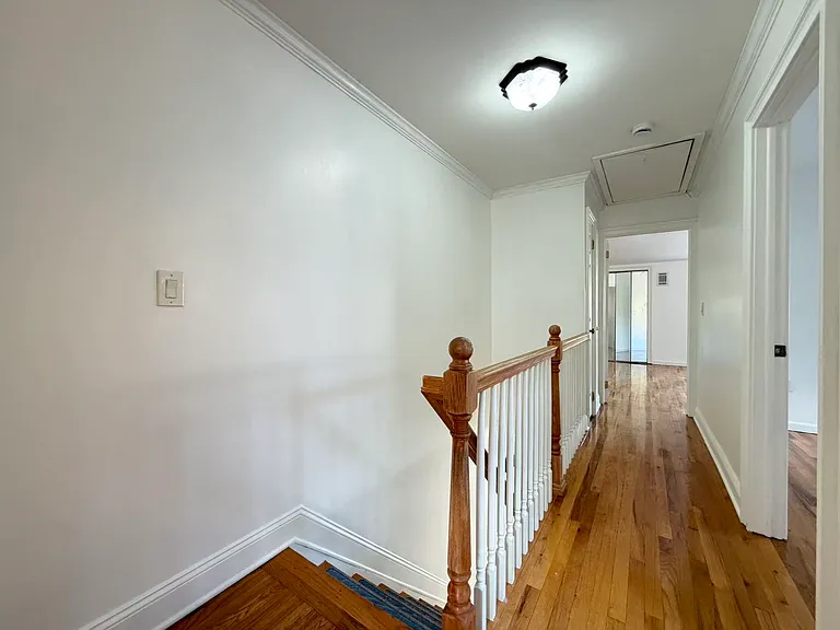 266 Brookfield Ave — Photo 11