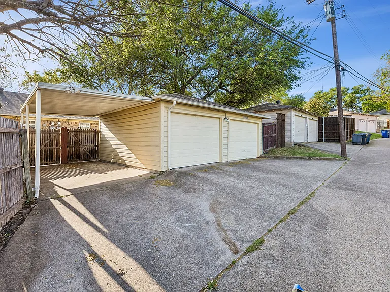 7023 Kingsbury Dr — Photo 16