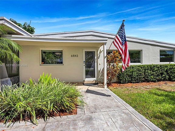 5th image of 6843 SW 53rd St