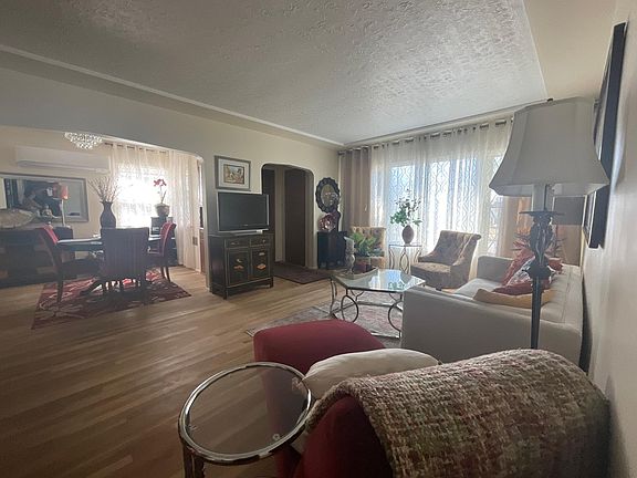 living room entry