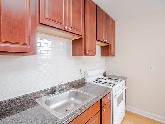 3rd image of 4833 N Hoyne Ave #4835-1A