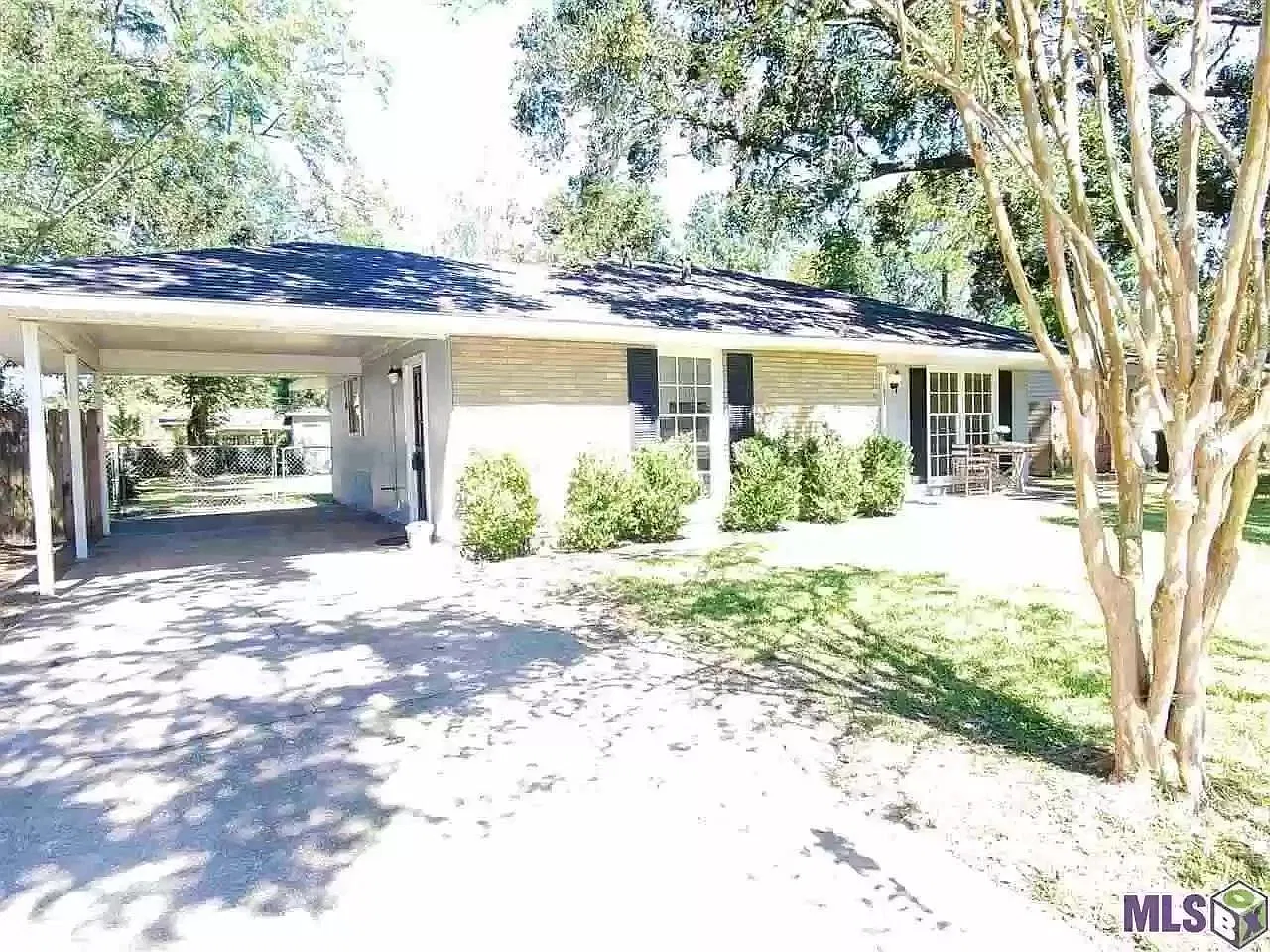 1831 Mullen Dr — Photo 3