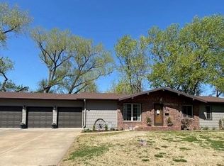 426 Aullwood Rd, Salina, KS 67401