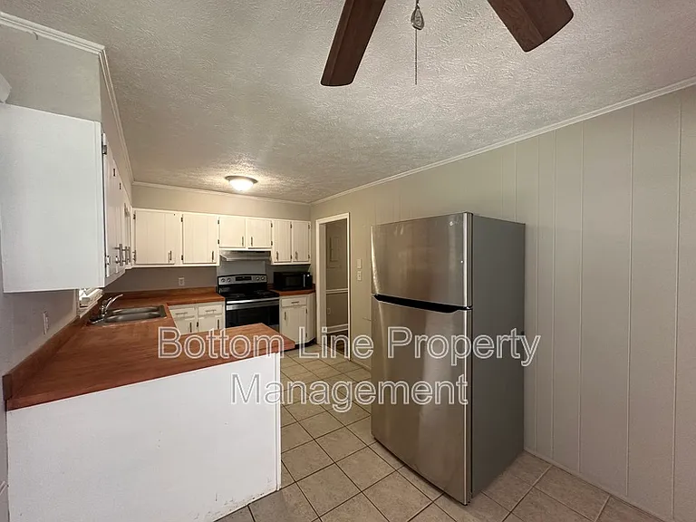 4453 Oakmont Cir — Photo 11
