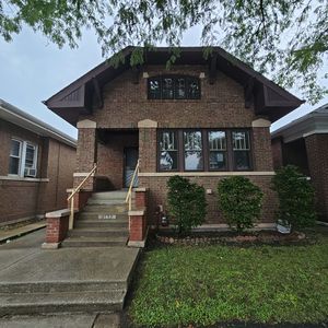8137 S Loomis Blvd, Chicago, IL, 60620