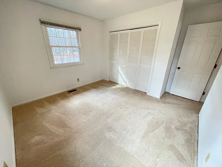 106 Downing Ct — Photo 27