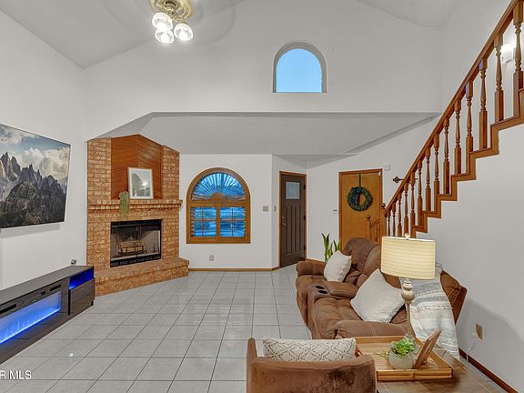 3rd image of 2609 Lake Spier Dr